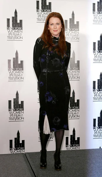 Julianne Moore Ved Ankomst New York Women Film Television Muse – stockfoto
