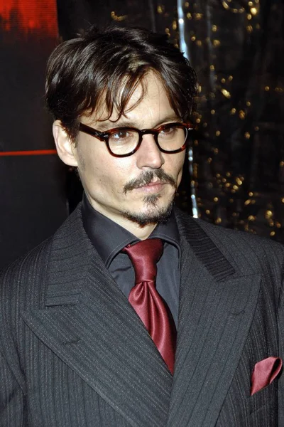 Johnny Depp Vid Ankomster För New York Premiären Sweeney Todd — Stockfoto