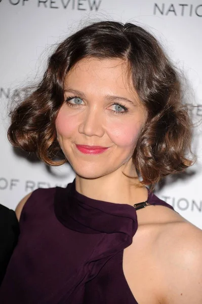 Maggie Gyllenhaal Bij Aankomsten Voor Nationale Raad Van Herziening Van — Stockfoto