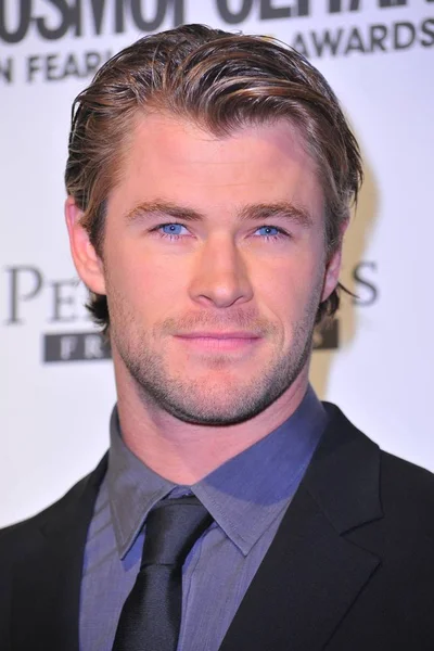 Chris Hemsworth Érkezések Cosmopolitan Fun Rettegthetetlen Hímek 2011 Party Mandarin — Stock Fotó