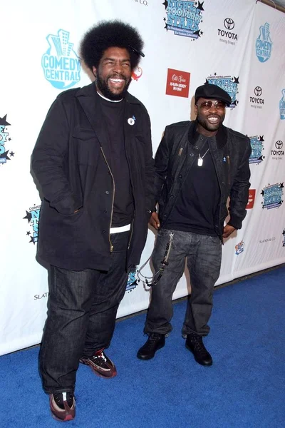 Questlove Blackthought Gece Too Many Stars Için Gelenler Otizm Eğitim Telifsiz Stok Fotoğraflar