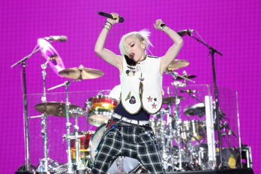No Doubt'tan Gwen Stefani, Rio USA 2015 Rock için sahnede -, City of Rock, Las Vegas, Nv Mayıs 8, 2015. Fotoğraf: James Atoa / Everett Koleksiyonu