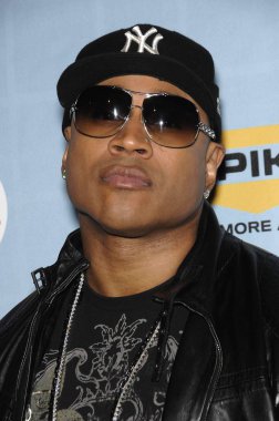 Spike Tv 2008- Video Oyunu Ödülleri, Sony Studios, Culver City, Ca, 14 Aralık 2008 için gelenler de Ll Cool J. Fotoğraf: Michael Germana / Everett Koleksiyonu