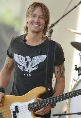 Keith Urban on stage for NBC Today Show Concert with Keith Urban, Rockefeller Plaza, New York, NY August 7, 2015. Photo By: Derek Storm/Everett Collection