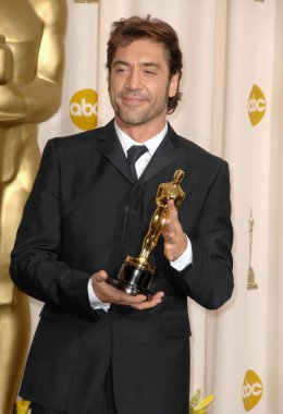 Javier Bardem (kazanan, En İyi Yardımcı Erkek Oyuncu, No Country For Old Men), Basın Odası için basın odasında - 80 Yıllık Akademi Ödülleri Oscar Töreni, Kodak Tiyatrosu, Los Angeles, Ca, Şubat 24, 2008. Fotoğraf: David Longendyke /Everett Collectio