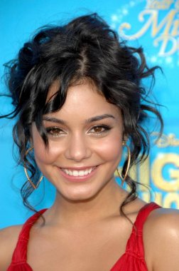 Vanessa Hudgens Disney's High S Chool Musical 2, Downtown Disneyland, Anaheim, Ca, Ağustos 14, 2007 Premiere için gelenler. Fotoğraf: Dee Cercone / Everett Koleksiyonu