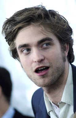 Robert Pattinson Remember Me Premiere için gelenler, Paris Tiyatrosu, New York, Ny Mart 1, 2010. Fotoğraf: Kristin Callahan / Everett Koleksiyonu