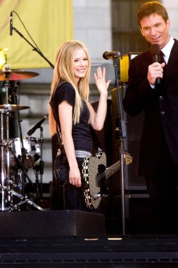 Abc Good Morning America Yaz Konser Serisi, Bryant Park, New York, Ny, Ağustos 26, 2005 için gelenler de Avril Lavigne. Fotoğraf: Francine Daveta/Everett Collection