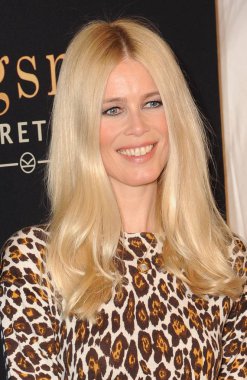 Claudia Schiffer Kingsman için mahkeme görünüşe: Gizli Servis Prömiyeri, Görsel Sanatlar Okulu (Sva) Tiyatrosu, New York, Ny Şubat 9, 2015. Fotoğraf: Kristin Callahan / Everett Koleksiyonu