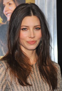 Jessica Biel Yılbaşı Tribeca Film Enstitüsü Benefit Gösterimi için gelenler, Ziegfeld Tiyatrosu, New York, Ny Aralık 7, 2011. Fotoğraf: Gregorio T. Binuya / Everett Koleksiyonu