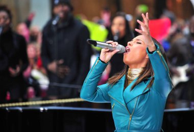 Alicia Keys Alicia Keys ile Nbc Today Show Konseriçin sahnede, Rockefeller Plaza, New York, Ny Kasım 24, 2009. Fotoğraf: Gregorio T. Binuya / Everett Koleksiyonu