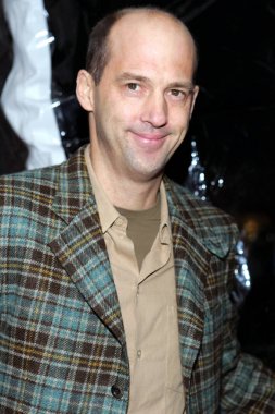 Anthony Edwards Ziegfeld Tiyatrosu'nda Havacı galasında, Ny, Aralık 14, 2004. (fotoğraf: gbinuya/Everett Collection)
