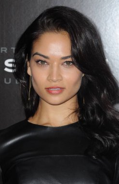 Shanina Shaik at arrivals for CONCUSSION Premiere, AMC Loews Lincoln Square, New York, NY December 16, 2015. Photo By: Kristin Callahan/Everett Collection clipart