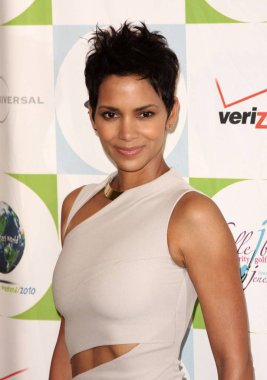 Halle Berry Jenesse merkezi 'nin 30 Yıldönümü Gümüş gül gala ve Müzayede, Beverly Hills Hotel & Bungalows, Beverly Hills, CA 18 Nisan 2010 için gelenler. Fotoğraf: adam Orchon/Everett Collection