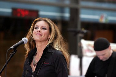Faith Hill ile Nbc Today Show Konser Serisi için sahnede Faith Hill, Rockefeller Center, New York, Ny, Ağustos 05, 2005. Fotoğraf: Fernando Leon / Everett Koleksiyonu