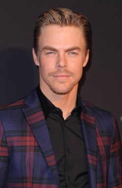 Derek Hough için gelenler 2015 New York Bahar Muhteşem Açılış Gecesi, Radio City Music Hall, New York, Ny Mart 26, 2015. Fotoğraf: Kristin Callahan / Everett Koleksiyonu