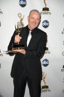 Bryan Cranston basın odasında 2008 Primetime Emmy Ödülleri - Basın Odası, Nokia Theatre, Los Angeles, Ca, 21 Eylül 2008. Fotoğraf: Dee Cercone / Everett Koleksiyonu