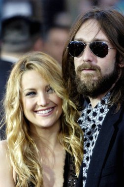 Kate Hudson, Chris Robinson İskelet Anahtar Premiere için gelenler, Universal Studios Sinema Universal Citywalk, Los Angeles, Ca, Ağustos 02, 2005. Fotoğraf: Michael Germana / Everett Koleksiyonu