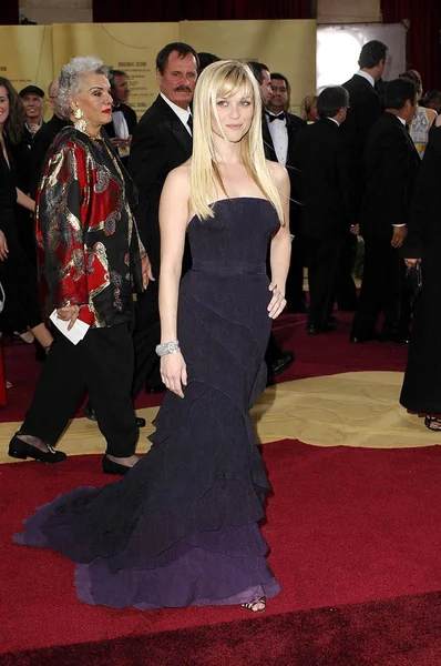 Reese Witherspoon Trägt Nina Ricci Von Olivier Theyskens Und Van — Stockfoto