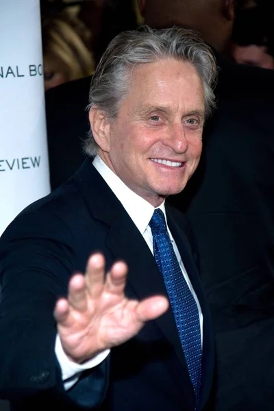 Michael Douglas Las Llegadas Para Junta Nacional Revisión Películas 2010 — Foto de Stock