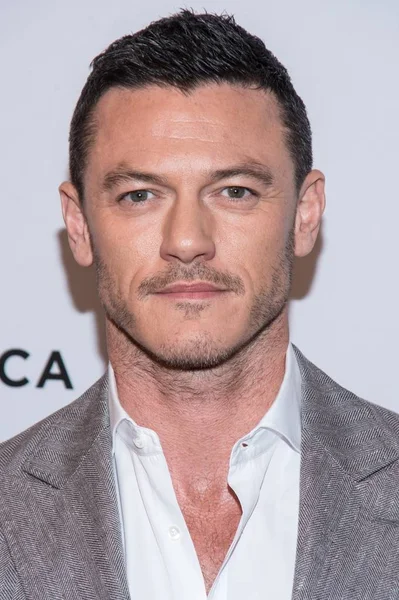 Luke Evans Arrivals High Rise Premiere 2016 Tribeca Film Festival — Stock Photo, Image