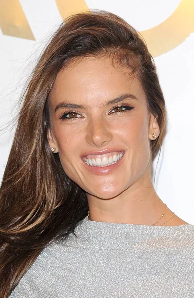 Alessandra Ambrosio Arrivals Michael Kors Gold Collection Fragrance Launch Top — Stock Photo, Image