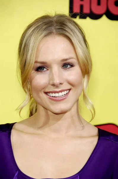 Kristen Bell Superbad Prömiyeri Için Gelenler Grauman Çin Tiyatrosu Los — Stok fotoğraf