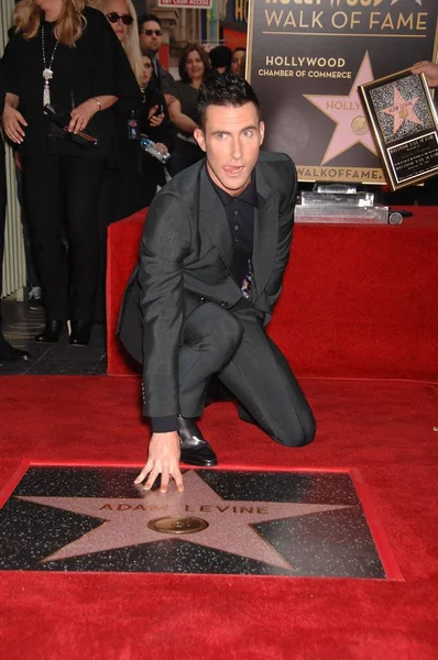 Adam Levine Tijdens Inductie Ceremonie Voor Star Hollywood Walk Fame — Stockfoto