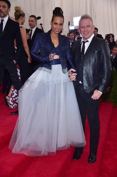 Alicia Keys Wearing Jean Paul Gaultier Couture Jean Paul Gaultier — стоковое фото