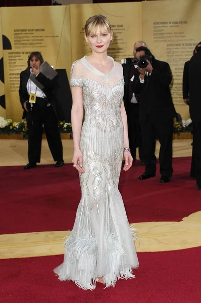 Kirsten Dunst Usando Chanel Haute Couture Las Llegadas Para Los — Foto de Stock