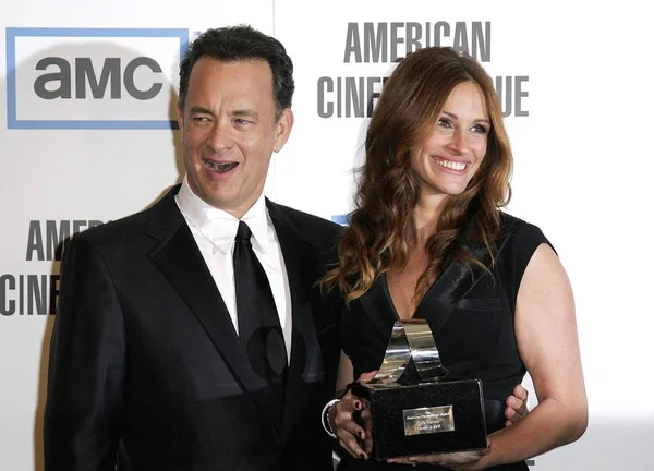 Tom Hanks Julia Roberts Dentro Para 22Nd American Cinematheque Award — Fotografia de Stock