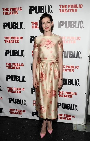 Anne Hathaway Pós Festa Grounded Opening Night Broadway Public Theater — Fotografia de Stock