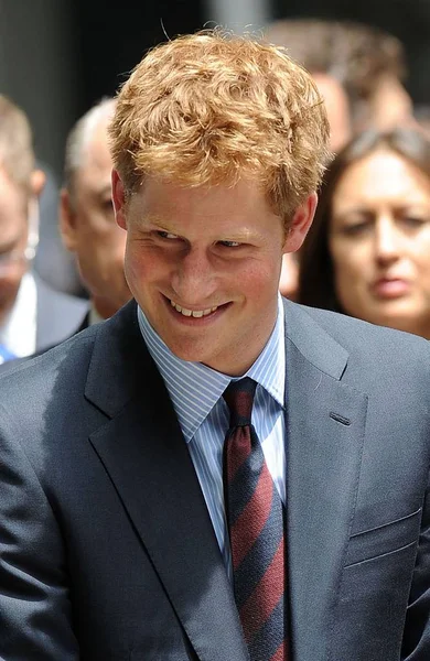 Princ Harry Veřejnosti Podíval Prince Harryho Oficiálního Pojmenování Britské Zahrady — Stock fotografie