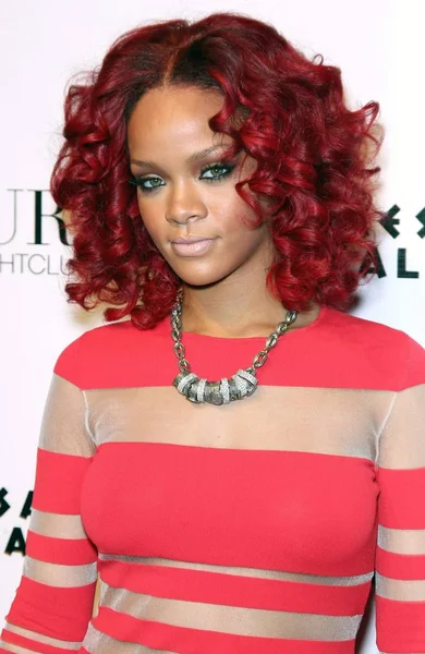 Rihanna Відвідуваності Rihanna Напередодні Нового Року Чистому Чистому Нічному Клубі — стокове фото
