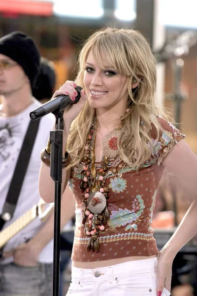 Hilary Duff Stage Nbc Today Show Concert Series Hilary Duff — Stock Photo, Image