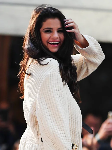 Selena Gomez Auf Der Bühne Für Nbc Today Show Concert — Stockfoto