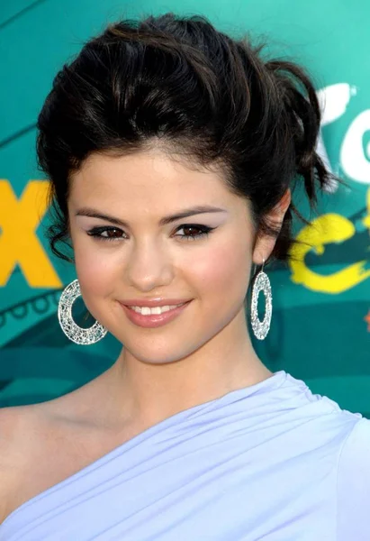 Selena Gomez Aux Arrivées Pour Teen Choice Awards Gibson Amphitheatre — Photo