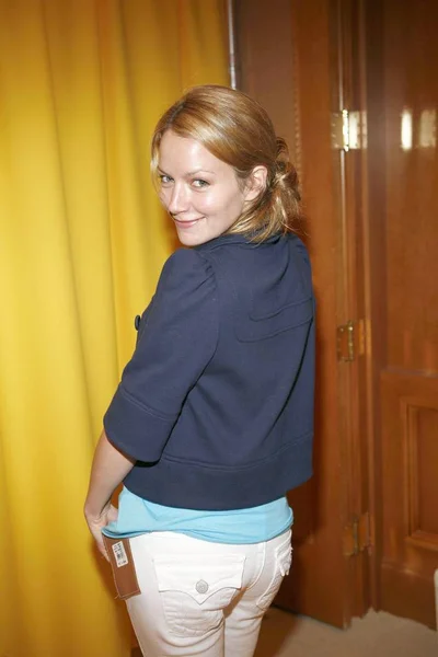 Becki Newton inside for LUCKY Club Gift Lounge for the 2007-2008 TV Network Upfronts Previews, The Ritz Carlton Hotel, New York, NY, May 14, 2007. Photo by: B. Medina/Everett Collection