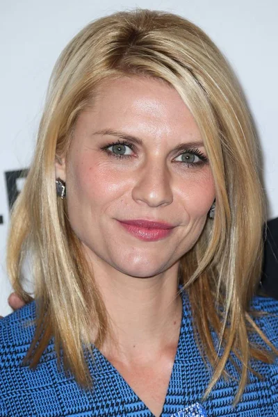 Claire Danes Arrivals 32Nd Annual Paleyfest Opening Night Presentation Showtimes — стоковое фото