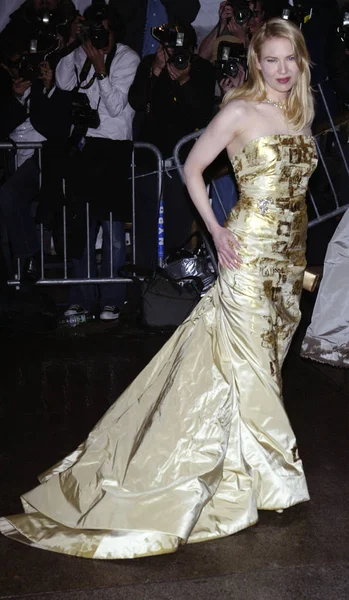 Actrice Renée Zellweger Vêtue Une Robe Carolina Herrera Arrive Costume — Photo