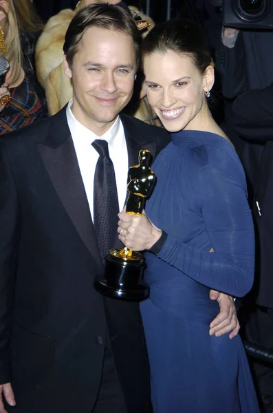 Chad Lowe Hilary Swank Chegadas Para Vanity Fair Oscar Party — Fotografia de Stock