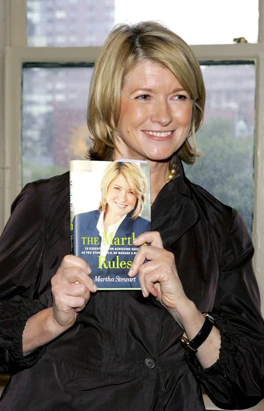 Tabloids Martha Stewart Martha Rules Reading Booksigning Barnes Noble Union Fotografia De Stock