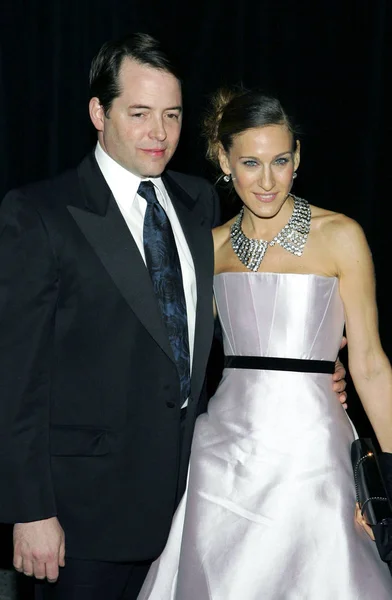 Matthew Broderick Sarah Jessica Parker Pós Festa Odd Couple Opening Fotos De Bancos De Imagens Sem Royalties