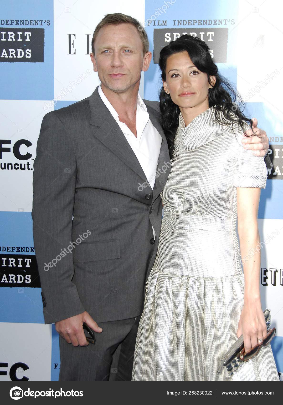 다니엘 크레이그 사츠키 미첼이 2007년 24일 로스앤젤레스 산타모니카 로스앤젤레스 로스앤젤레스 — 스톡 에디토리얼 사진 ©  everett225 #268230022, image size:1187x1700