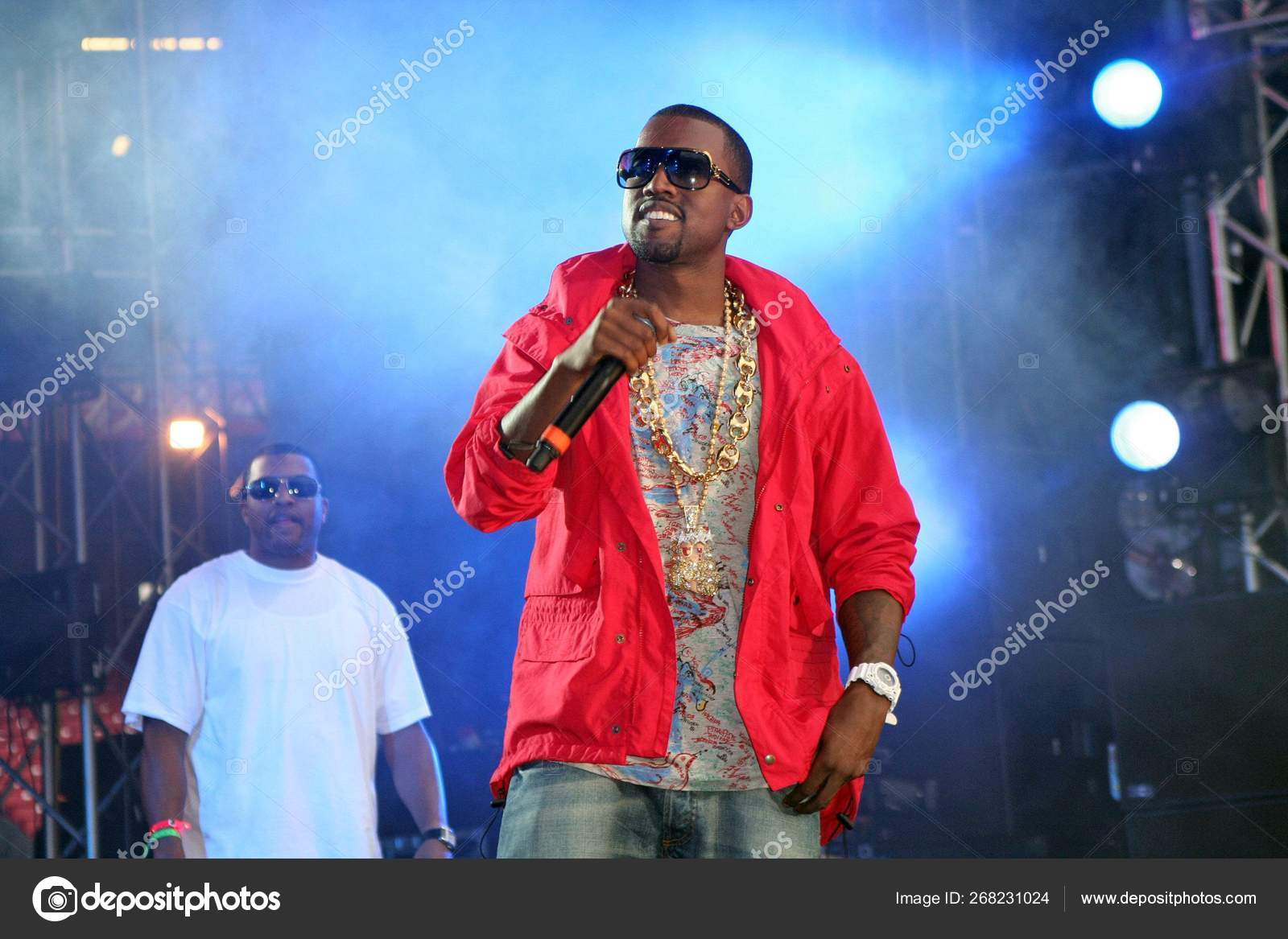 Канье Уэст Annual Hot Summer Jam 2007 Concert Giants Stadium.