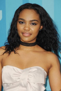 Çin Anne Mcclain Cw Upfront için gelenler 2017, The London Hotel, New York, Ny May 18, 2017. Fotoğraf: Kristin Callahan / Everett Koleksiyonu