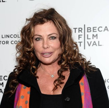 Kelly LeBrock on the Town taraması ve Frank Sinatra Centennial Tribute Tribeca Film Festivali 2015, Spring Street Studios, New York, NY Nisan 21, 2015 için gelenler. Fotoğraf: eli Winston/Everett Collection