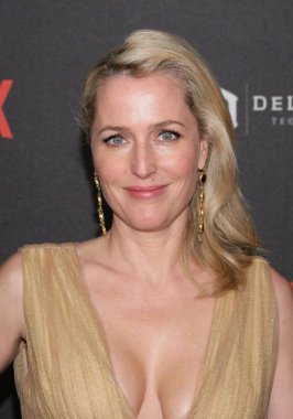 Gillian Anderson sonrası parti için Weinstein Company & Netflix 2016 altın küre sonra Party 2, Robinsons Mayıs lot, Beverly Hills, CA Ocak 10, 2016. Fotoğraf: James Atoa/Everett Collection