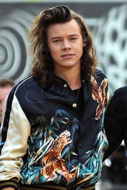 Harry Styles, One Direction için sahnede Abc's Good Morning America (Gma) Fun in the Sun Summer Concert Series with One Direction (1d), Central Park Rumsey Playfield, New York, Ny August 4, 2015. Fotoğraf: Kristin Callahan / Everett Koleksiyonu