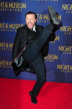 Ricky Gervais Müzede Gece için gelenler: Secret Of The Tomb Premiere, Ziegfeld Tiyatrosu, New York, Ny Aralık 11, 2014. Fotoğraf: Gregorio T. Binuya / Everett Koleksiyonu